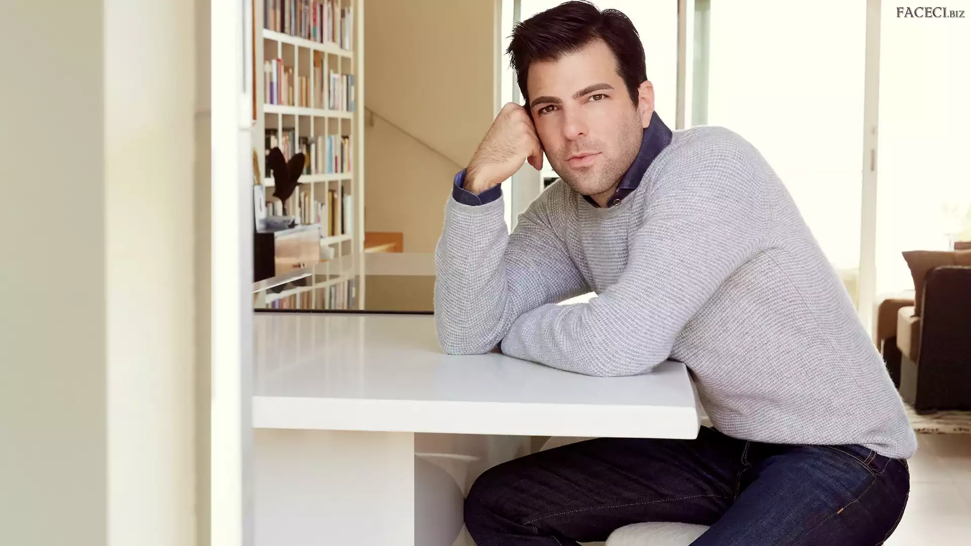 Zachary Quinto, Meżczyzna, Aktor
